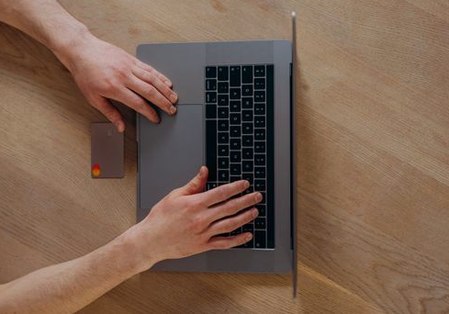 tiến lên trực tuyến Debet